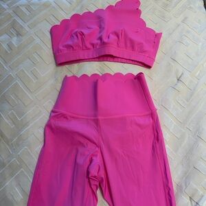 Scalloped Edge Hot Pink Active Set - Crop Top & High-Waist Leggings